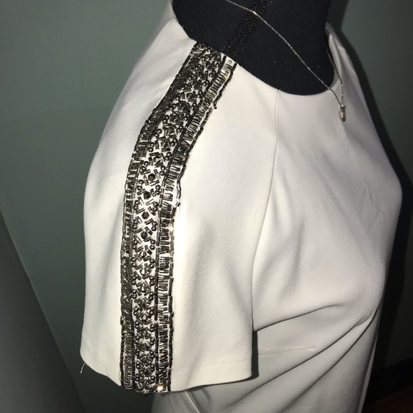 Dress - Picture 1 of 4